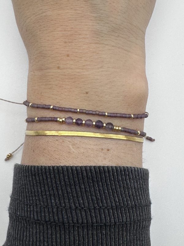 Cadi Armband mit Amethyst Edelstein Perlen, gold und mauve